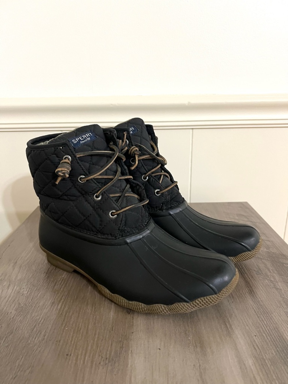 Sperry Women's Saltwater Quilted Duck Boots Black Waterproof Women's Size 10